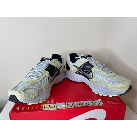 Nike Zoom Vomero 5 Barely Volt Metallic Platinum Mens 10us - Picture 4 of 8